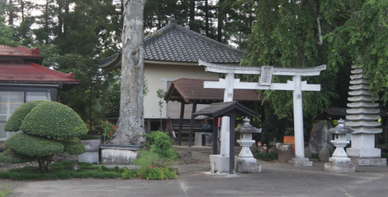 �����@��